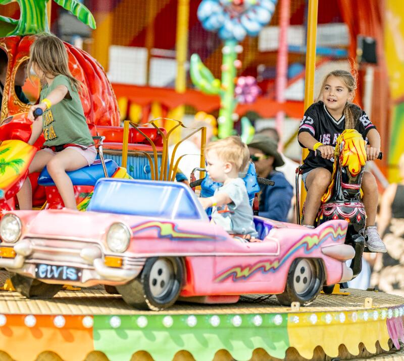 Family fun day entertainment at Southwell Racecourse!
