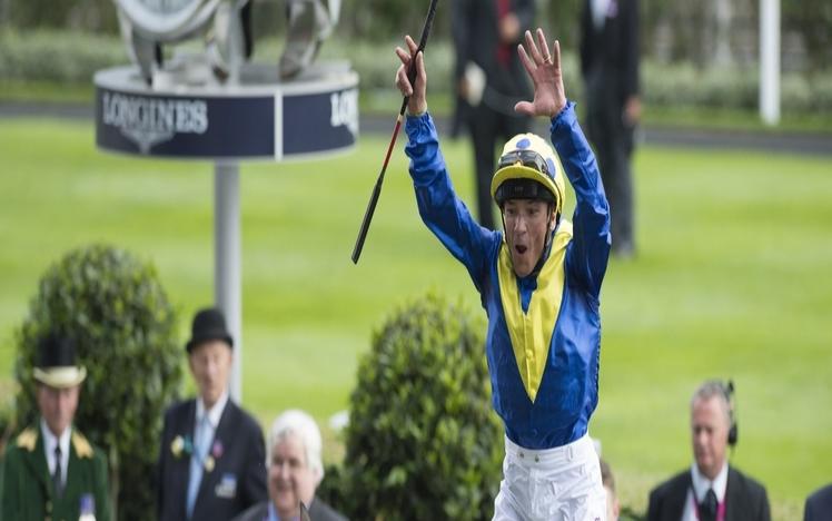 Dettori plays his part in Southwell history